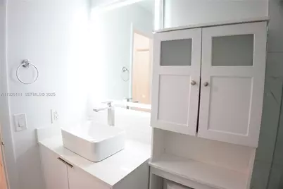 5141 NW 101st Pl, Doral, FL 33178 - Photo 15