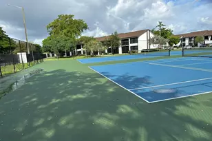 212 Lake Pointe Dr, Oakland Park, FL 33309 - Photo 7