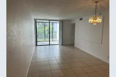 212 Lake Pointe Dr #104, Oakland Park, FL 33309 - Photo 5