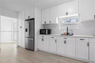 880 Oriole Ave, Miami Springs, FL 33166 - Photo 9