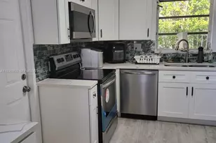 4807 Ponce de Leon Blvd, Coral Gables, FL 33146 - Photo 3