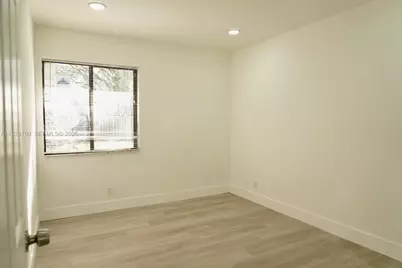 7800 SW 8th Ct, North Lauderdale, FL 33068 - Photo 7