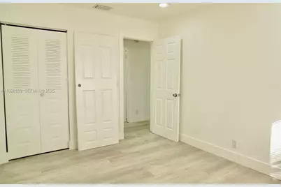 7800 SW 8th Ct, North Lauderdale, FL 33068 - Photo 13