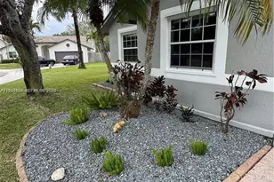 8965 SW 59th Ct, Cooper City, FL 33328 - Photo 11