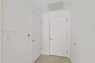 1060 Brickell Ave, Miami, FL 33131 - Photo 11