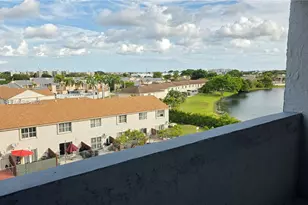 9375 Fontainebleau Blvd, Miami, FL 33172 - Photo 5