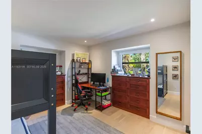 317 Bayberry Dr, Plantation, FL 33317 - Photo 25