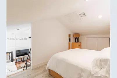 317 Bayberry Dr, Plantation, FL 33317 - Photo 17