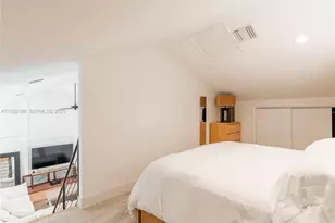 317 Bayberry Dr, Plantation, FL 33317 - Photo 17