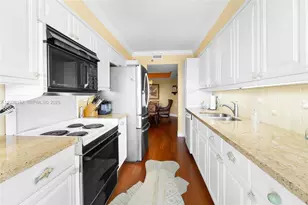 3600 Yacht Club Dr, Aventura, FL 33180 - Photo 7