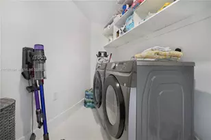 250 S Sunny Isles Blvd, Sunny Isles Beach, FL 33160 - Photo 27