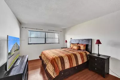950 Hillcrest Dr #112, Hollywood, FL 33021 - Photo 23