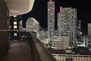 45 SW 9th St, Miami, FL 33130 - Photo 33