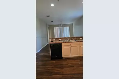 2002 Freeport Ln #4108, Riviera Beach, FL 33404 - Photo 5