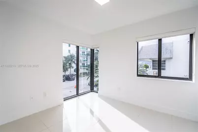 1985 Bay Dr #113, Miami Beach, FL 33141 - Photo 11