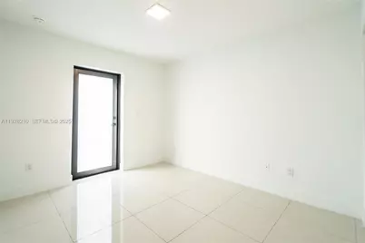 1985 Bay Dr #113, Miami Beach, FL 33141 - Photo 7