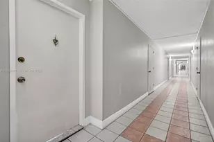 7135 Collins Ave, Miami Beach, FL 33141 - Photo 3