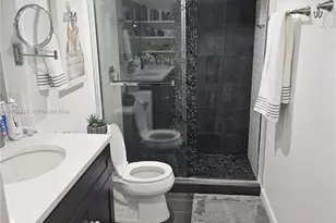 20160 NE 3rd Ct, Miami, FL 33179 - Photo 41