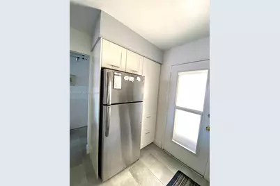 400 Golden Isles Dr #6, Hallandale Beach, FL 33009 - Photo 7