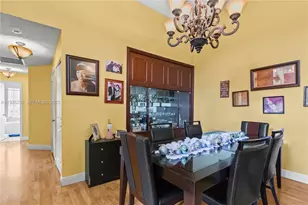 7464 S Pinewalk Dr S, Margate, FL 33063 - Photo 9