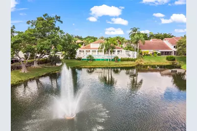 7464 S Pinewalk Dr S #81-18, Margate, FL 33063 - Photo 17