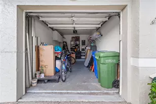 7464 S Pinewalk Dr S, Margate, FL 33063 - Photo 35