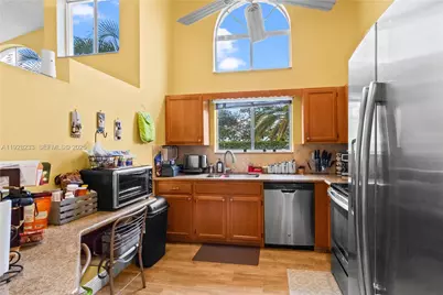 7464 S Pinewalk Dr S #81-18, Margate, FL 33063 - Photo 7