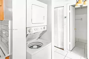 10000 NW 80th Ct, Hialeah Gardens, FL 33016 - Photo 5