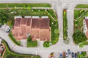 7464 S Pinewalk Dr S, Margate, FL 33063 - Photo 49