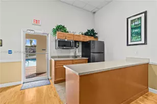 7464 S Pinewalk Dr S, Margate, FL 33063 - Photo 39