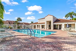 7464 S Pinewalk Dr S, Margate, FL 33063 - Photo 37