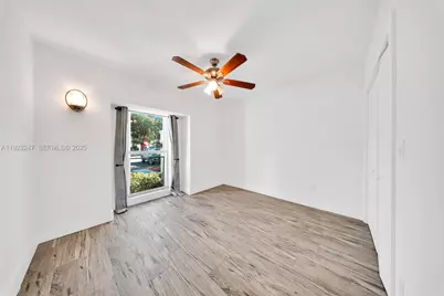 7417 Twin Sabal Dr, Miami Lakes, FL 33014 - Photo 11