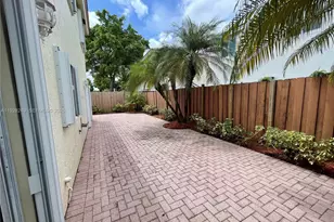 5588 NW 102nd Ct, Doral, FL 33178 - Photo 9