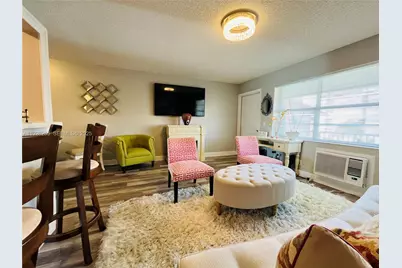 150 Horizons  E #310, Boynton Beach, FL 33435 - Photo 3