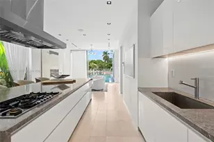 1031 W 48th St, Miami Beach, FL 33140 - Photo 23