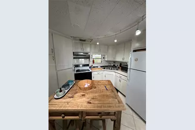 573 NE 47Ct, Deerfield Beach, FL 33064 - Photo 13