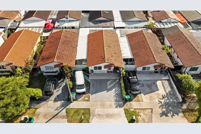 8822 NW 112th Ter, Hialeah Gardens, FL 33018 - Photo 37