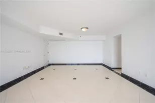 5900 Collins Ave, Miami Beach, FL 33140 - Photo 19