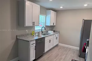 2102 S, Fort Myers, FL 33901 - Photo 9