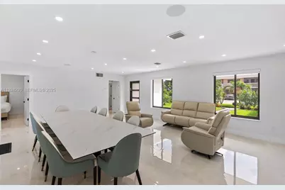 965 NE 171st St, Miami, FL 33162 - Photo 11