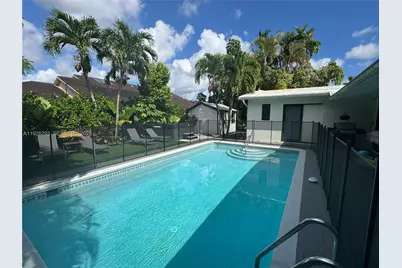 965 NE 171st St, Miami, FL 33162 - Photo 7