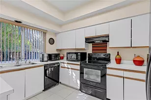 10132 NW 4th St, Plantation, FL 33324 - Photo 5
