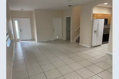 380 NE 31st Ter #380, Homestead, FL 33033 - Photo 5