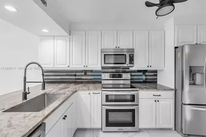 12 Royal Palm Way #103, Boca Raton, FL 33487 - Photo 5