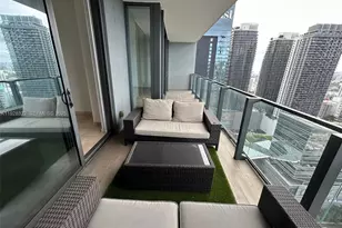 68 SE 6th St, Miami, FL 33131 - Photo 21