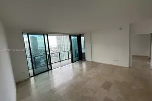 68 SE 6th St, Miami, FL 33131 - Photo 7