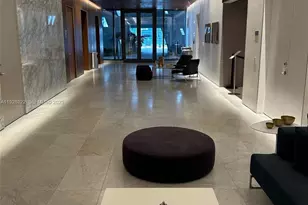 68 SE 6th St, Miami, FL 33131 - Photo 25