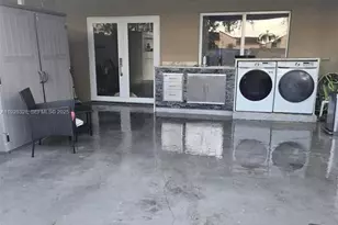 5255 W 26th Ct, Hialeah, FL 33016 - Photo 15