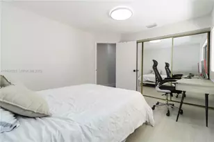 3475 Emerald Oaks Dr, Hollywood, FL 33021 - Photo 15