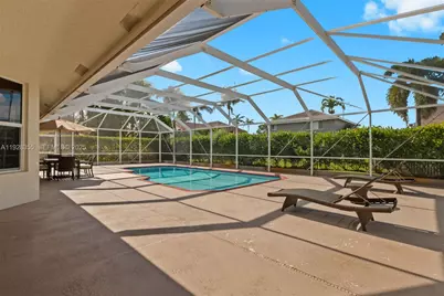600 E Cypress Pointe Dr E, Pembroke Pines, FL 33027 - Photo 29